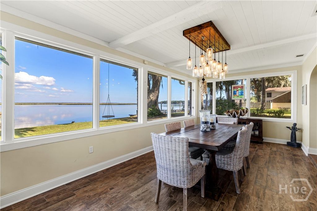 Image 21 of property listing at 30 Williamson Drive, Richmond Hill, GA 31324