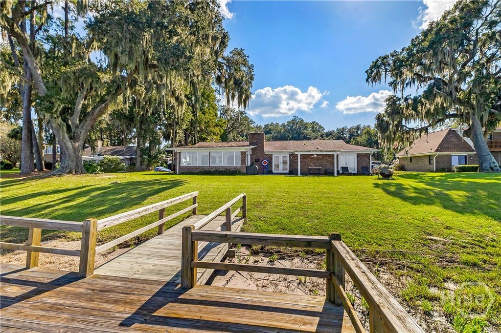 Image 37 of property listing at 30 Williamson Drive, Richmond Hill, GA 31324