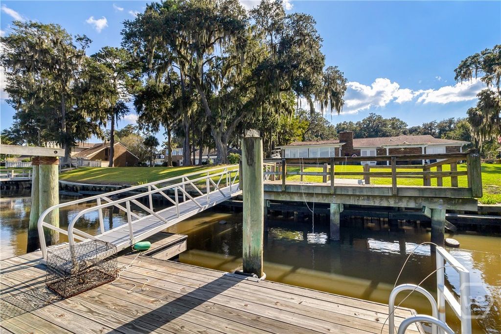 Image 39 of property listing at 30 Williamson Drive, Richmond Hill, GA 31324