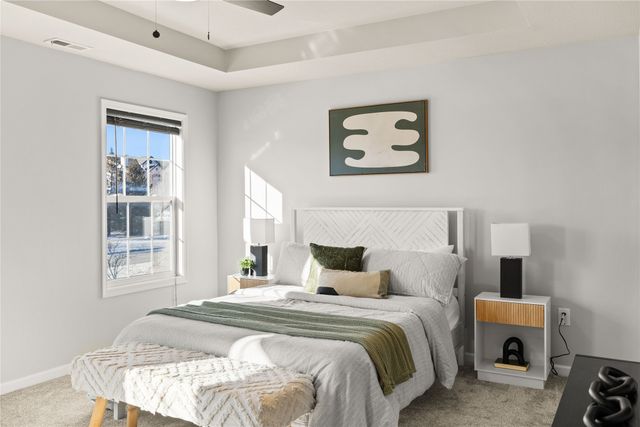 9165 Greenspire Drive 104, West Des Moines, IA 50266