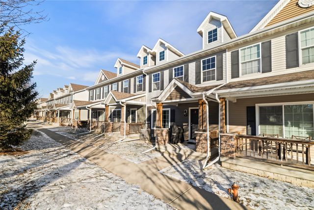 9165 Greenspire Drive 104, West Des Moines, IA 50266