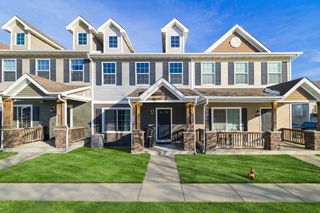 9165 Greenspire Drive 104, West Des Moines, IA 50266