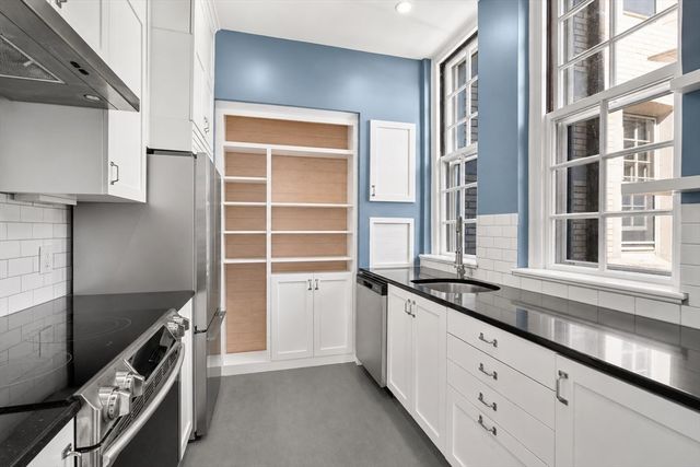 65 Glen Rd H4, Brookline, MA 02445