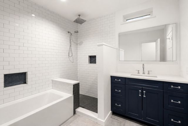 65 Glen Rd H4, Brookline, MA 02445