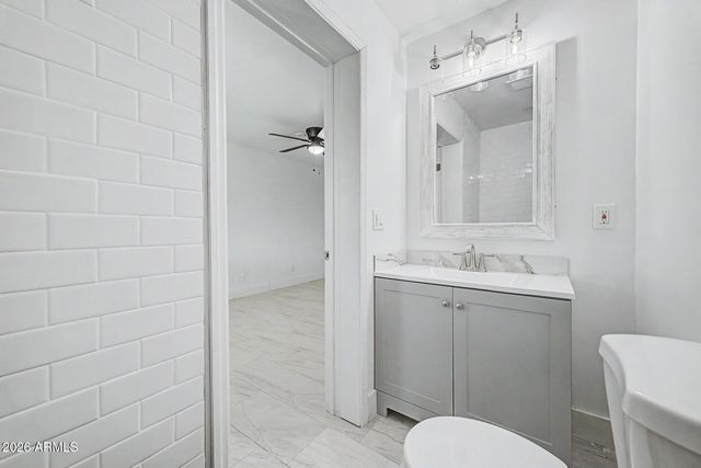 3253 W PORT AU PRINCE Lane, Phoenix, AZ 85053