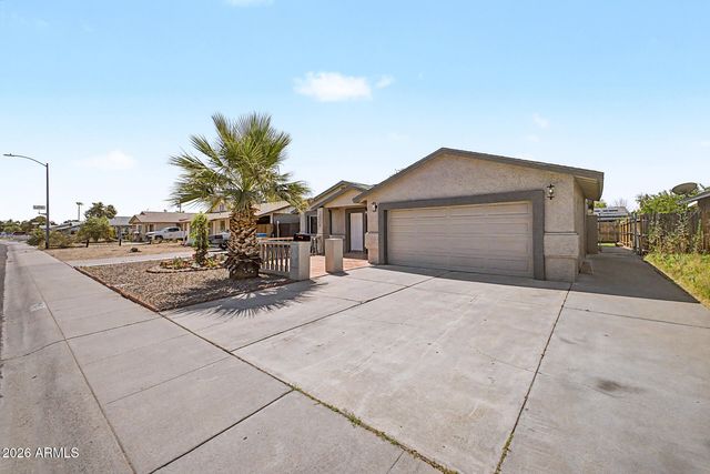 3253 W PORT AU PRINCE Lane, Phoenix, AZ 85053