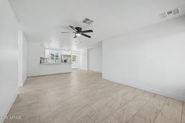 3253 W PORT AU PRINCE Lane, Phoenix, AZ 85053