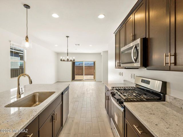 6853 W Sweetshade Lane, Tucson, AZ 85757