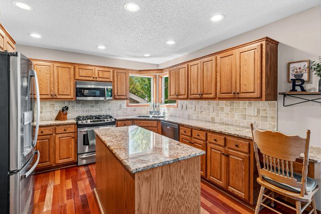 3406 Hartford Road, Woodbury, MN 55125