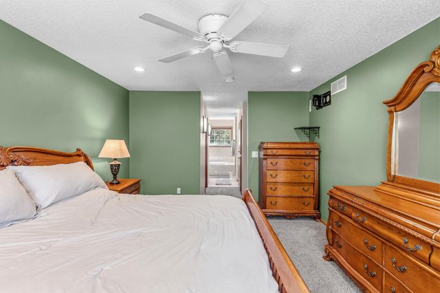 3406 Hartford Road, Woodbury, MN 55125