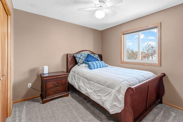 3406 Hartford Road, Woodbury, MN 55125