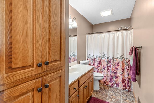 3406 Hartford Road, Woodbury, MN 55125