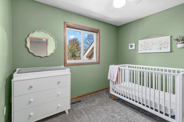 3406 Hartford Road, Woodbury, MN 55125