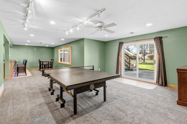 3406 Hartford Road, Woodbury, MN 55125