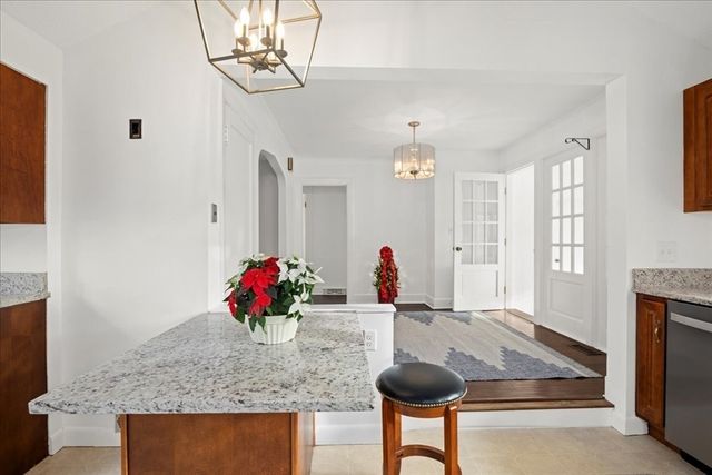 13 Kenilworth Road, Shrewsbury, MA 01545