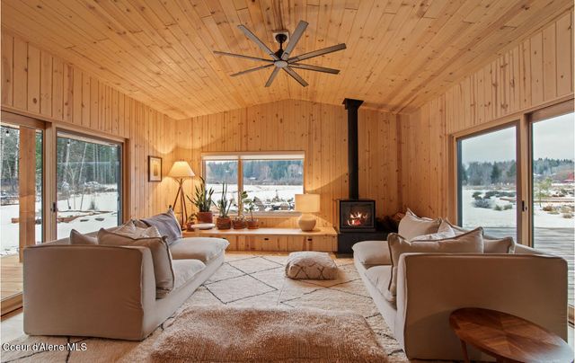 202 Siskin Ln, Sandpoint, ID 83864