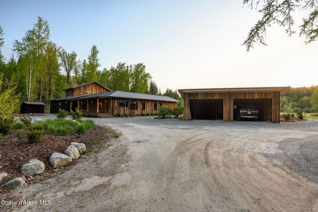 202 Siskin Ln, Sandpoint, ID 83864