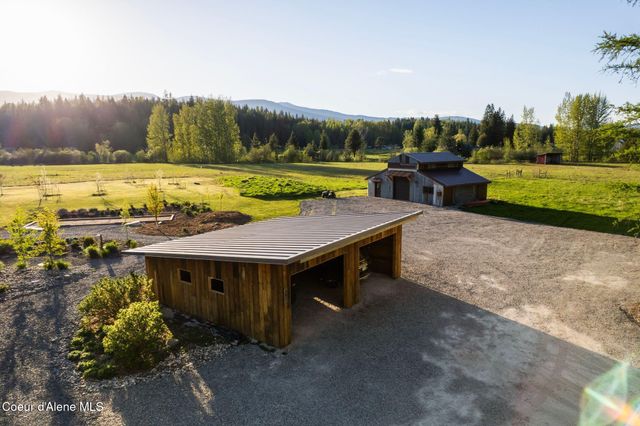 202 Siskin Ln, Sandpoint, ID 83864
