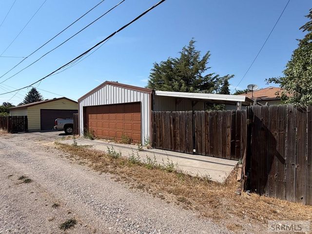 1530 June Avenue, Idaho Falls, ID 83404