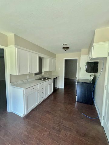 306 Line Drive, Gainesville, TX 76240