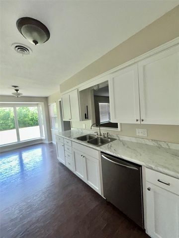 306 Line Drive, Gainesville, TX 76240