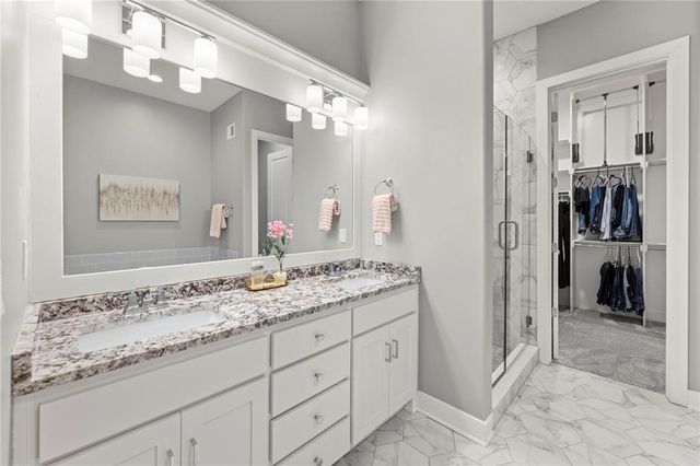 17418 S Raintree Drive, Olathe, KS 66062