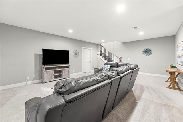 17418 S Raintree Drive, Olathe, KS 66062
