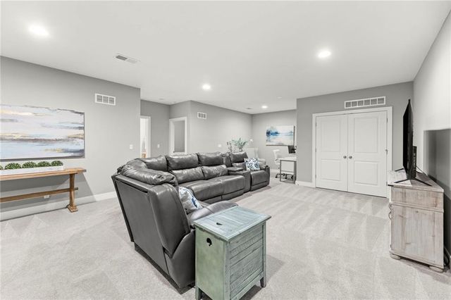 17418 S Raintree Drive, Olathe, KS 66062