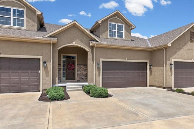 17418 S Raintree Drive, Olathe, KS 66062