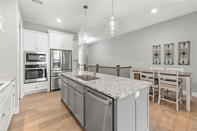 17418 S Raintree Drive, Olathe, KS 66062