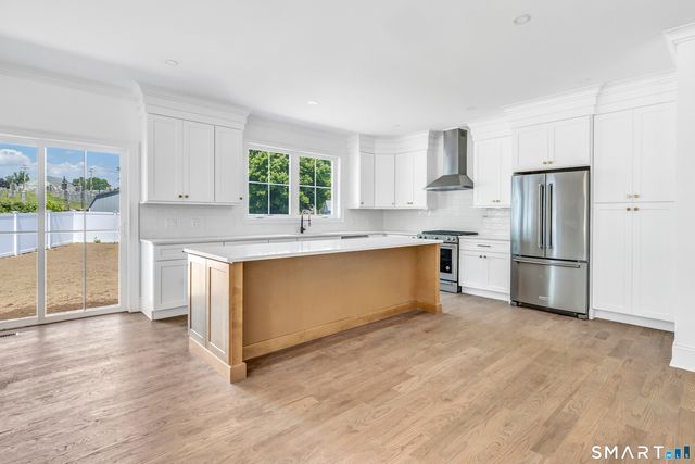 27 Suzanne Circle, Fairfield, CT 06825