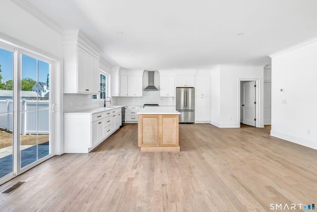 27 Suzanne Circle, Fairfield, CT 06825