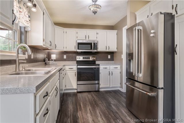 6103 Kaskaskia Drive, Greenville, IN 47124