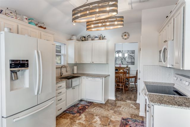 7409 Cascade Court, Fort Worth, TX 76137