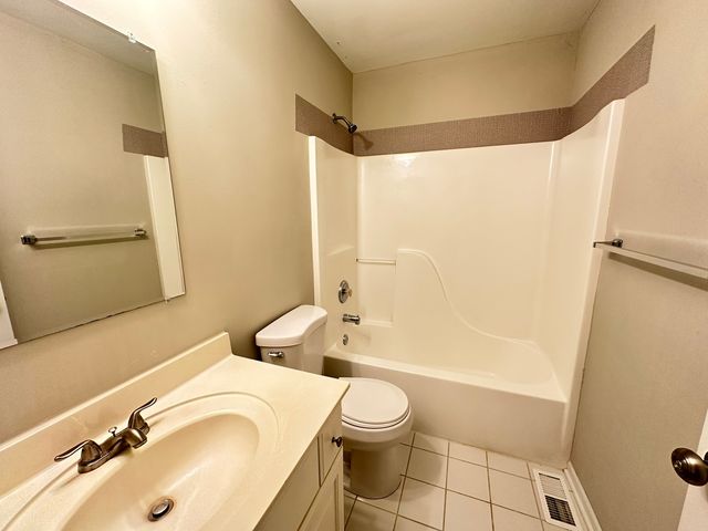2207 Haider Avenue, Naperville, IL 60564