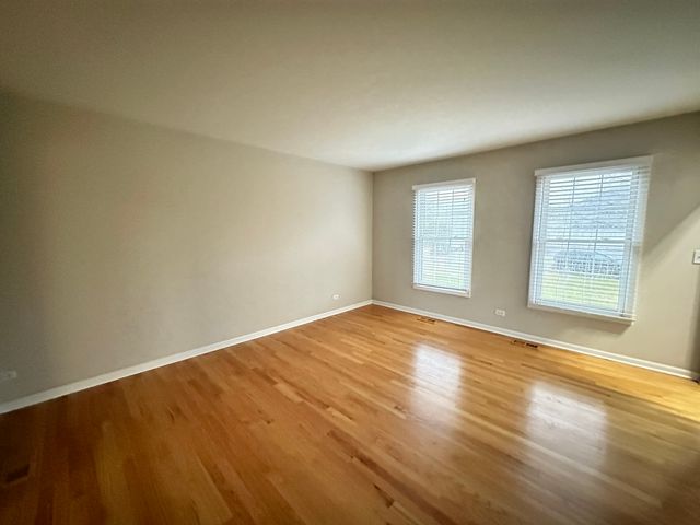 2207 Haider Avenue, Naperville, IL 60564