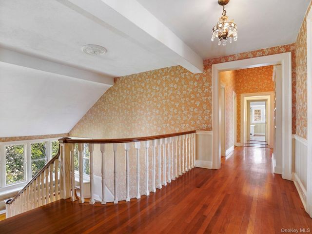 15 Hemlock Road, Bronxville, NY 10708