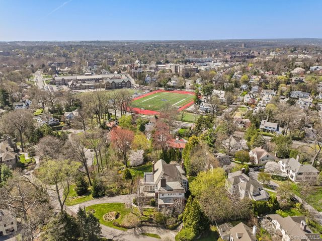 15 Hemlock Road, Bronxville, NY 10708
