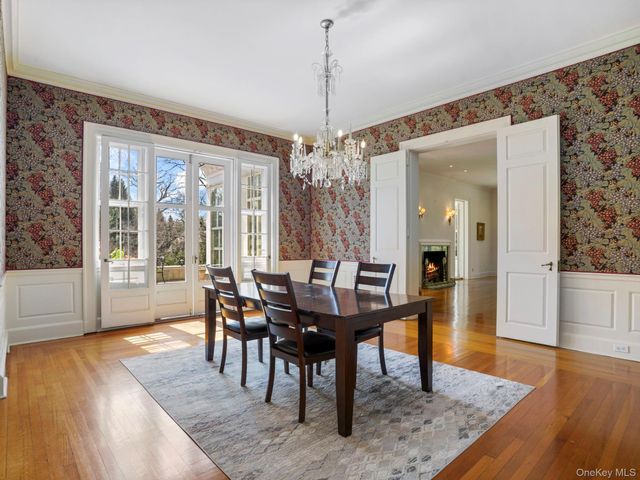 15 Hemlock Road, Bronxville, NY 10708