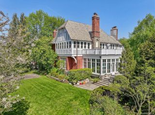 15 Hemlock Road, Bronxville, NY 10708
