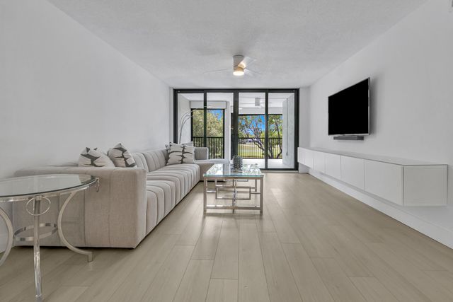 2806 N 46TH Avenue D334, Hollywood, FL 33021