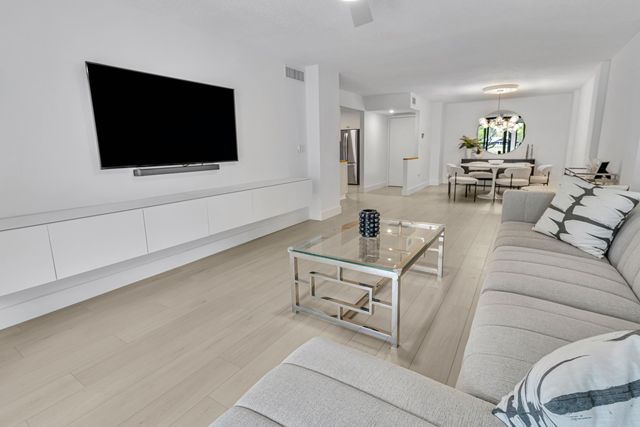 2806 N 46TH Avenue D334, Hollywood, FL 33021