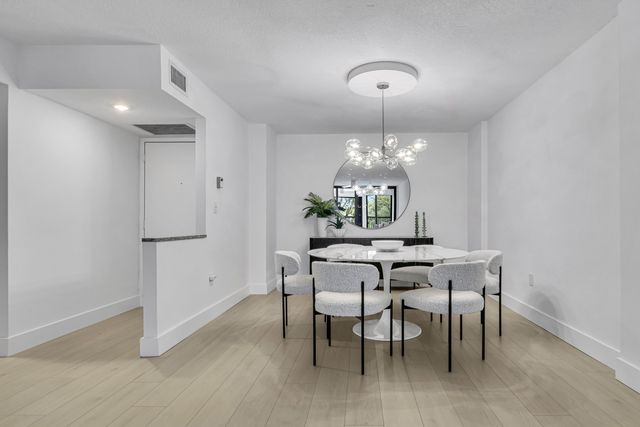 2806 N 46TH Avenue D334, Hollywood, FL 33021