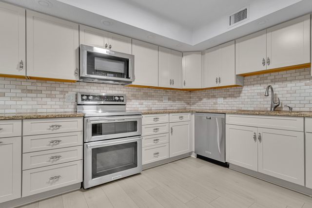 2806 N 46TH Avenue D334, Hollywood, FL 33021