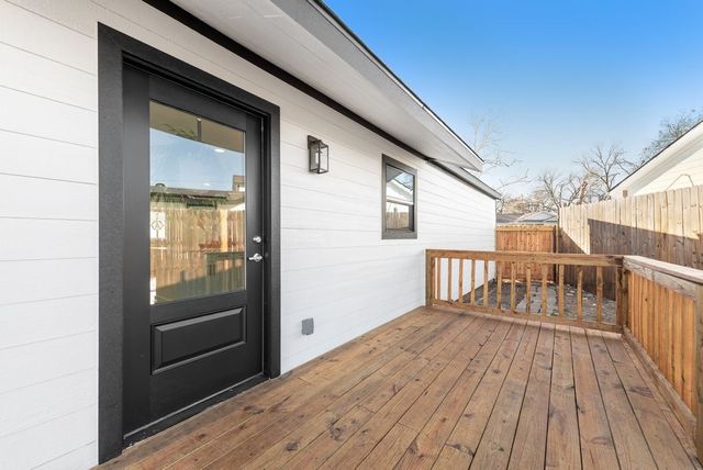 2505 Poinsettia Drive, Dallas, TX 75211