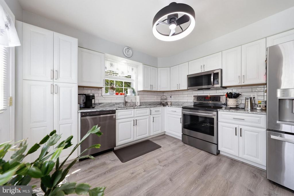 5679 BARBERRY CT, Frederick, MD 21703