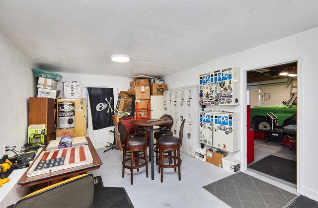2233 E 34th Street, Des Moines, IA 50317