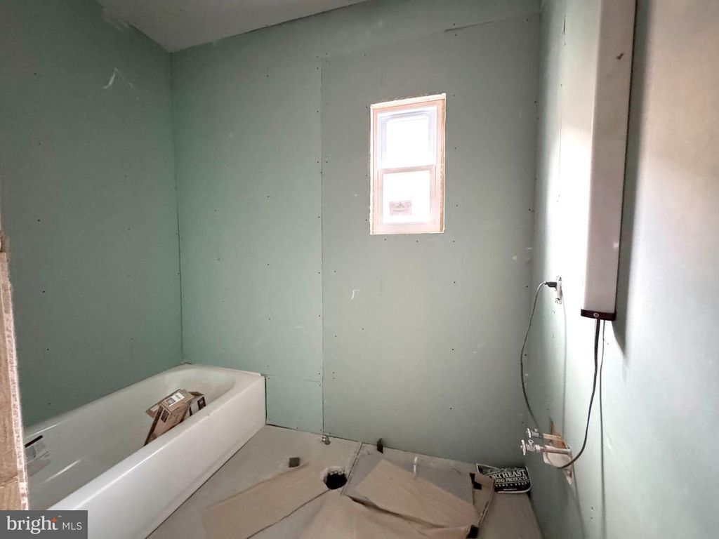 Image 14 of property listing at 4708 LIBERTY HEIGHTS AVE, Baltimore, MD 21207