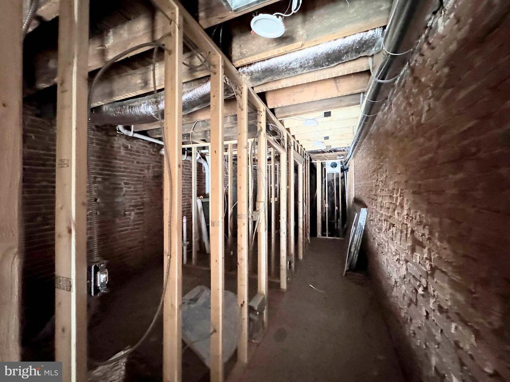 Image 6 of property listing at 4708 LIBERTY HEIGHTS AVE, Baltimore, MD 21207