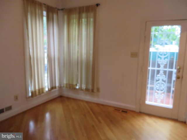 904 ORONOCO ST, Alexandria, VA 22314